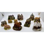 A Lilliput Lane collection including Arbury Lodge, Montacute Crown, Stargazers Cottage, Queen of