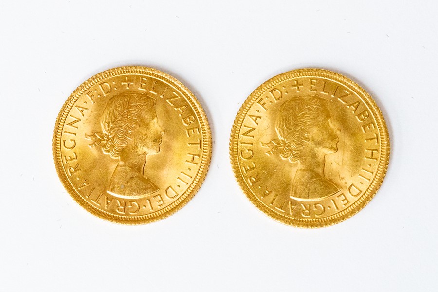 Sovereigns: An Elizabeth II sovereign 1965 and an Elizabeth II sovereign 1966 (2)