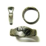 16th Century Silver Clasped Hands Fede Ring Silver ring, Circa 16th century. A silver 'fede'