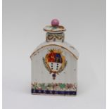 An early twentieth century Chinese porcelain tea caddy and cover, circa 1900-20. It is decorated