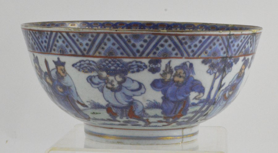 A group of Chinese export hand-painted and enamelled wares, circa 1750-1900. Comprising large - Image 16 of 16