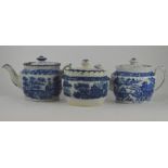 A group of early nineteenth century blue and white transfer printed tea wares with moulded