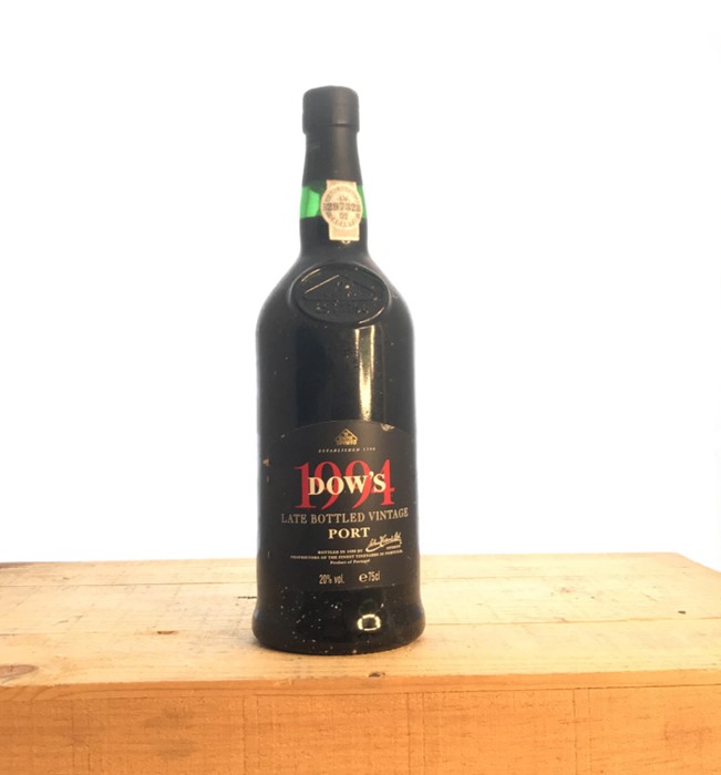 A bottle of Dow's 1994 Port Description: Quantity: 1 bottle Condition: Good. Origin: Private