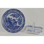An early nineteenth century blue and white transfer printed Spode Broseley pattern dish with