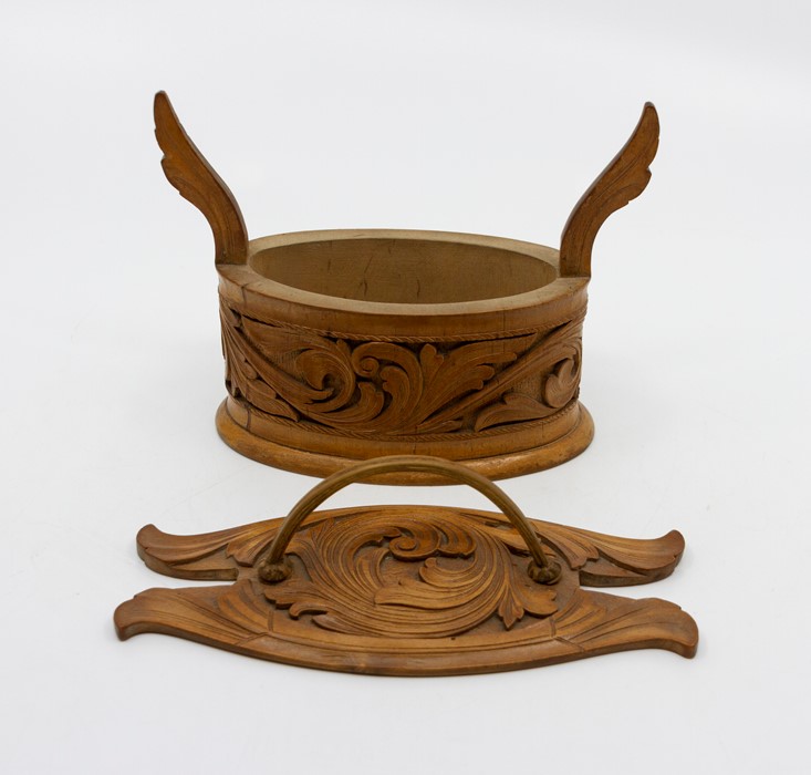 Early 20th Century Tyrol treen, to include jewellery casket, birds finial, interior lined in velvet, - Image 13 of 15