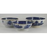 Three early nineteenth century blue and white transfer printed circular bowls, circa 1800-1810. They