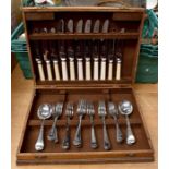 Silver plated items to include cased flatware, rose bowls, copper and brass kettles, some treen