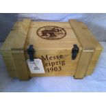 Steiff club Bear 2003 (Teddy Bear 420351). With certificate and wooden crate, boxed as new.