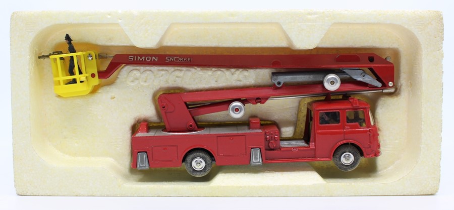 Corgi: A boxed Corgi Major Toys, Simon Snorkel Fire Engine, No. 1127, in original box, good