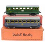 Hornby: A pair of boxed French Hornby O gauge coaches, Voiture Voyageurs OV coach, together with a