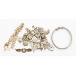 A collection of jewellery to include a 9ct gold gate bracelet, weight approx. 7.2gms (links