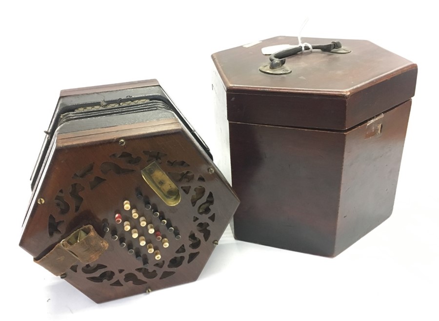 Lachenal 48 button concertina, no labels or serial number but Lachenal name visible internally