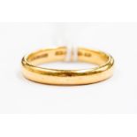 A 22ct gold ladies wedding band, size M, 4.48gms approx