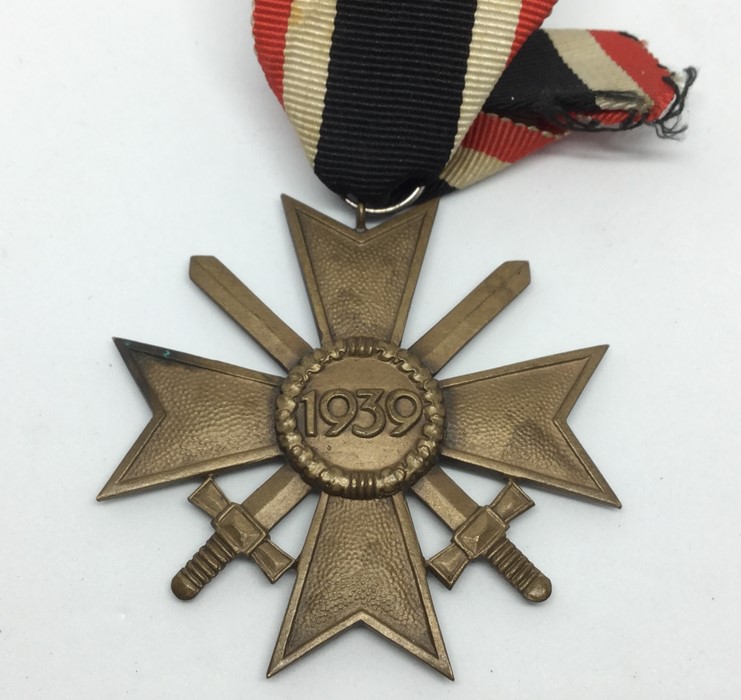 WW2 Third Reich Kriegsverdienstkreuz 2.Klasse mit Schwertern - War Merit Cross 2nd Class   with - Image 2 of 2