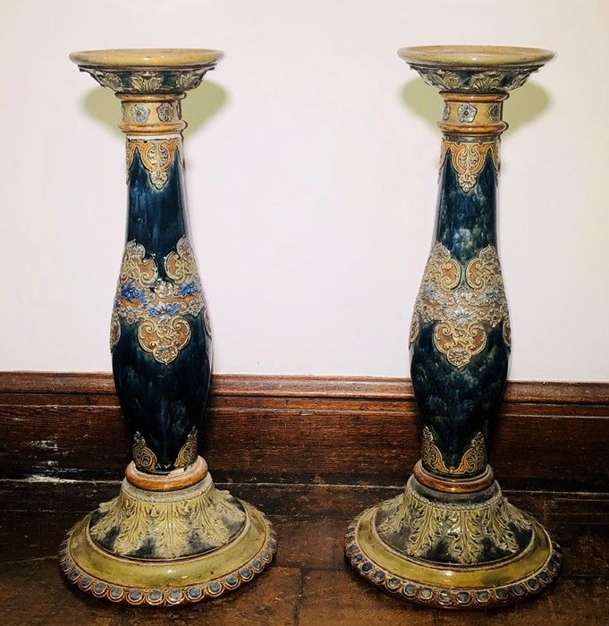 A pair of 20th century Royal Dolton jardiniere stands (2)