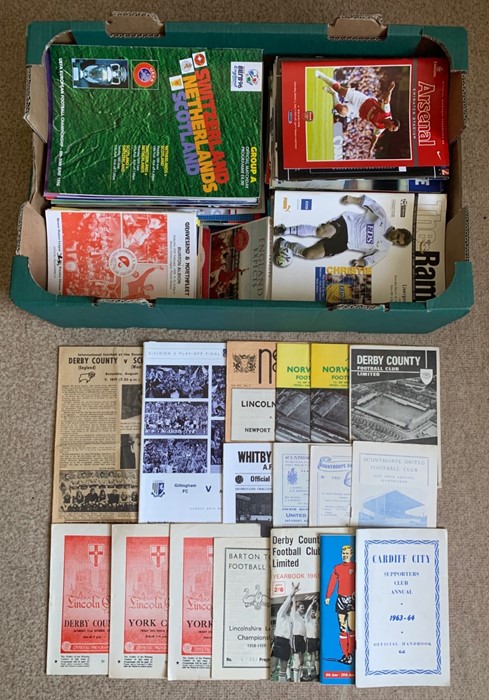 A collection of assorted football programmes to include: various Non-League programmes; 1960's