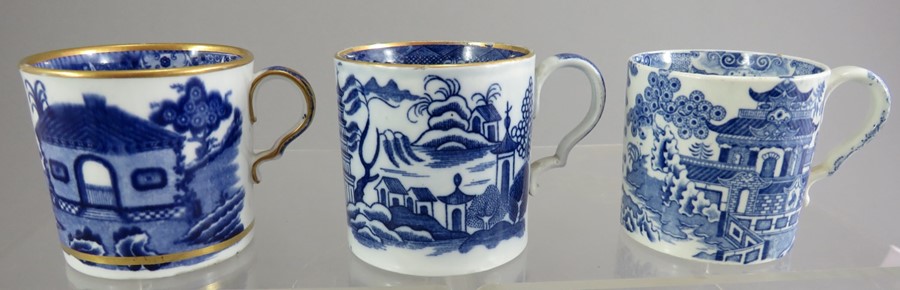 A group of early nineteenth century blue and white transfer-printed Spode coffee cans, c.1810. To