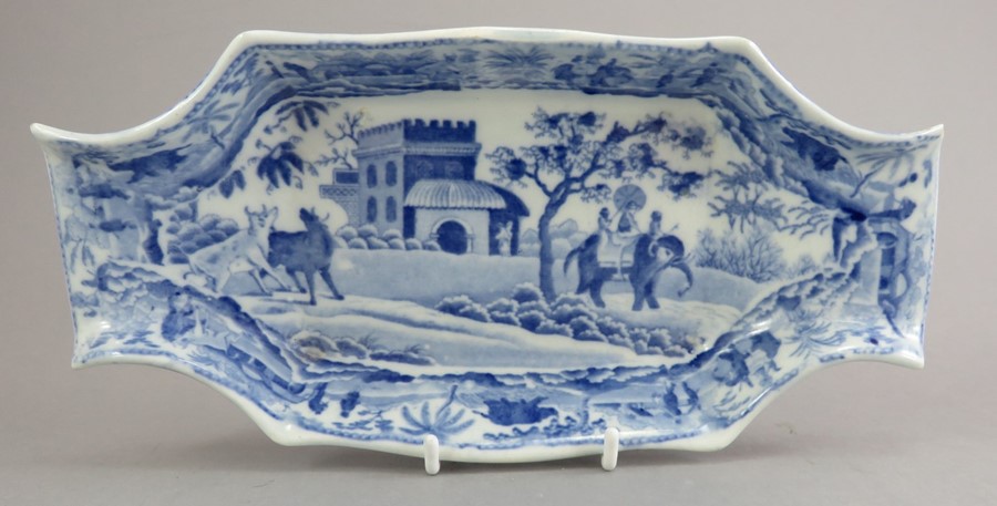 An early nineteenth century blue and white transfer-printed Spode Caramanian series root dish, c.