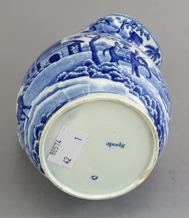 An early nineteenth century blue and white transfer-printed Spode Caramanian series small-size - Image 3 of 3