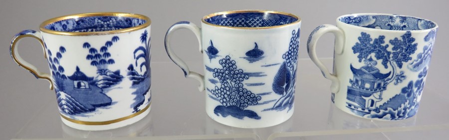 A group of early nineteenth century blue and white transfer-printed Spode coffee cans, c.1810. To - Image 2 of 3