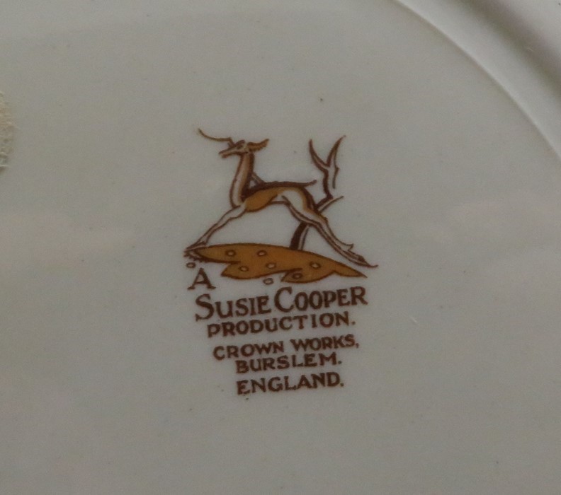 A mixed group of early twentieth century art deco period Susie Cooper feather pattern wares, c. - Image 3 of 4