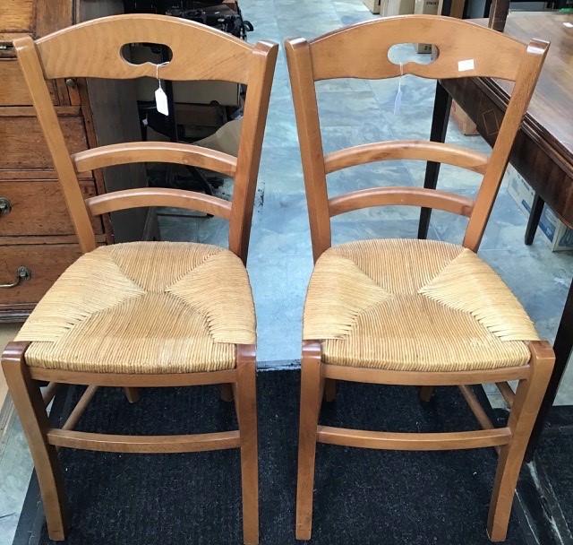 A late 20th Century oak dining table, with tiled top, together with a set of six oak ladder back - Image 3 of 4