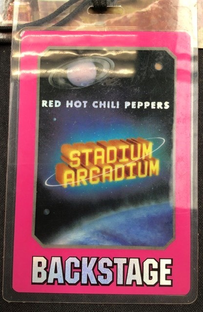 A Red Hot Chilli Peppers collection of memorabilia to include; backstage pass, set list, welcome - Image 4 of 6