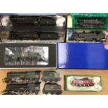 OO Gauge: A collection of assorted boxed and unboxed OO gauge to include: Heljan Class 14 D9500 BR