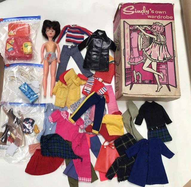 Dolls: A collection of assorted Sindy, Tressy, Toots and Pippa dolls. With Sindy’s wardrobe, clothes