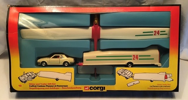 Corgi: A boxed Corgi Toys Glider & Trailer, Gift Set No.12. Contains Honda Prelude Car with glider - Image 4 of 6