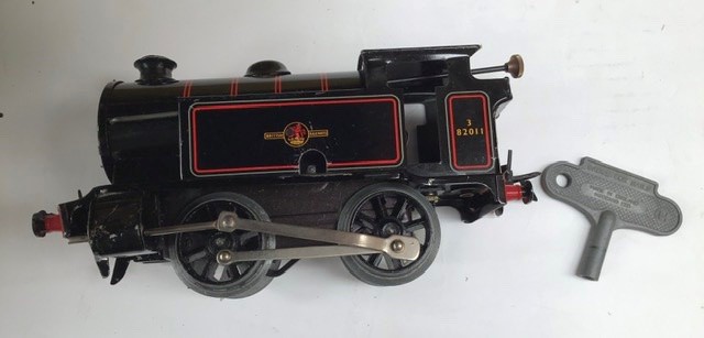 Hornby: A boxed Hornby O gauge clockwork, Tank Goods train set No. 45, with key and box. Contents - Image 5 of 5