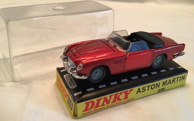 Dinky: A boxed Dinky Toys, Aston Martin DB5 Convertible, 110; together with a boxed Dinky Toys, - Image 3 of 3