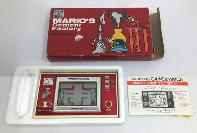 Nintendo: A boxed Nintendo, Mario's Cement Factory, Game & Watch, 1983, ML-102; together with a - Image 4 of 4