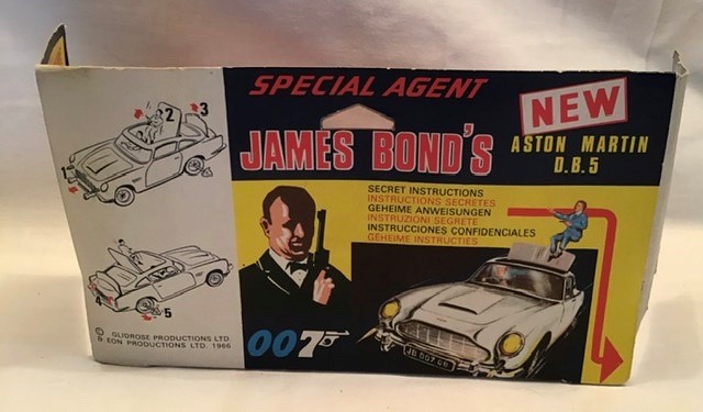 Corgi: A Corgi Toys James Bond Aston Martin DB5, No.270, rare ‘winged’ packaging with bubble - Image 2 of 5