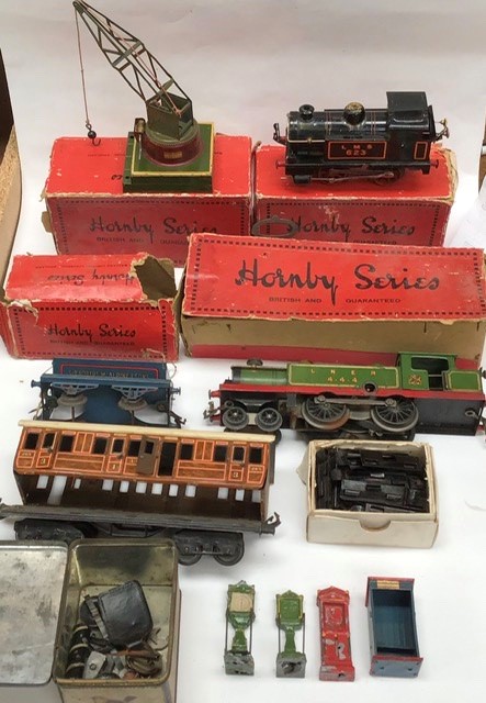 Hornby: A collection of assorted Hornby to include: O gauge Tank Locomotive, LMS 623 boxed with key,