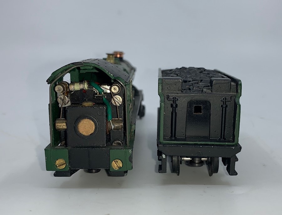 Hornby: A boxed Hornby Dublo, OO gauge, Cardiff Castle, 2221, 4-6-0 locomotive and tender, showing - Image 2 of 2