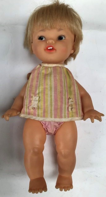 Palitoy: A boxed 1960’s vinyl, Baby Maybe, complete with feeding spoon and bottle. She takes her - Image 4 of 5
