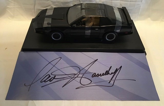 ERTL: A boxed ERTL Joyride Knight Rider K.I.T.T. 1:18 scale. This is the battery operated version - Image 2 of 4