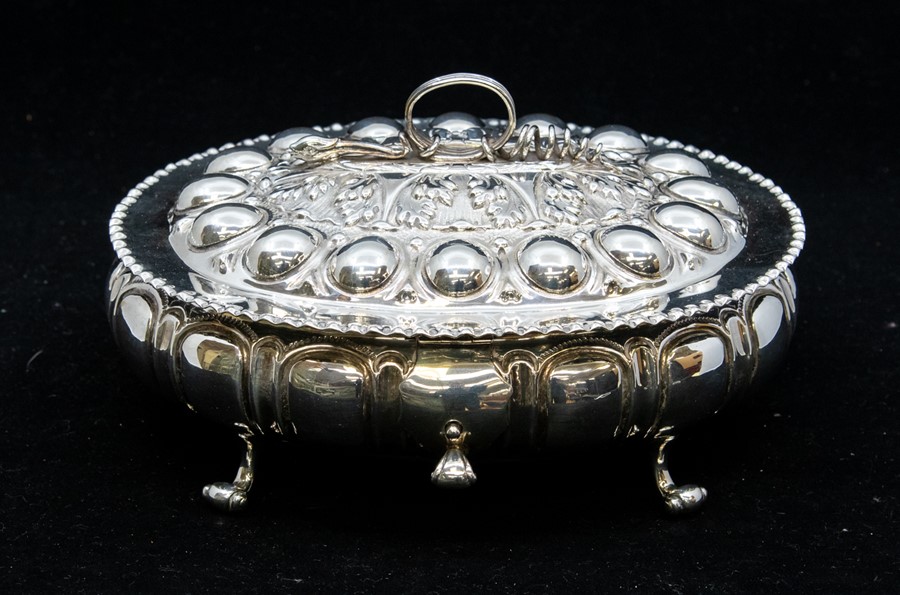 A late Victorian Renaissance Revival silver box and cover, with lobed body on four scroll feet, - Image 2 of 2