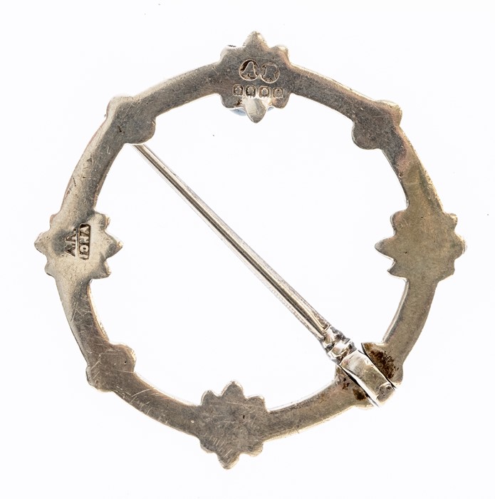 Alexander Ritchie- A Scottish silver kilt/plaid brooches, circular form with daisy decoration, - Image 2 of 2