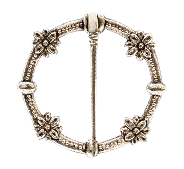 Alexander Ritchie- A Scottish silver kilt/plaid brooches, circular form with daisy decoration,