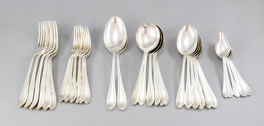 A George VI silver Viners part canteen of flatware, Sheffield 1937, (26 pieces), together with 6