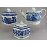 A group of early nineteenth century blue and white transfer-printed swan-knop tea wares, c.1800-