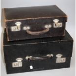 An early 20th century, Reynolds and Branson of Leeds Morocco leather effect doctors case with nickel