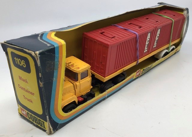 Vintage Corgi die cast vehicles to include Corgi Major Mack Container Truck no.1106 in damaged box, - Image 4 of 5