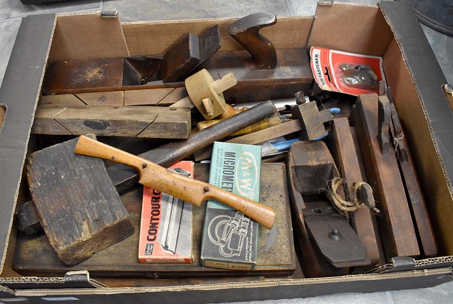 A collection of vintage tools, planes, hand drills, wood handled tools (2 boxes) - Image 2 of 2