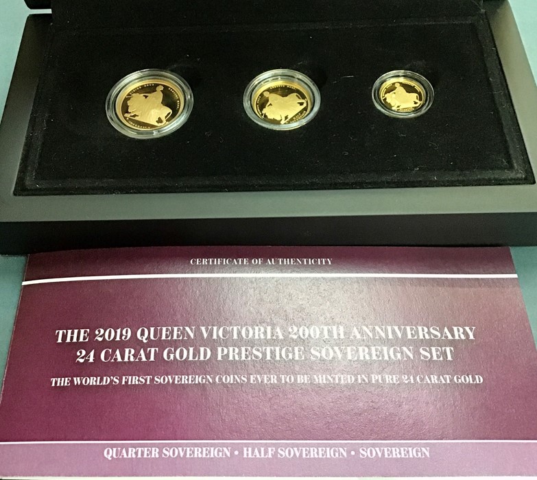 2019 Queen Victoria 200th anniversary 24ct Gold Sovereign set comprised of Sovereign (7.34g), Half - Image 2 of 2