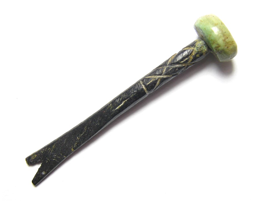 Roman Nail Cleaner.  Circa 1st-2nd century AD. Copper-alloy / bone, 2.52 grams. 44.39 mm. A very