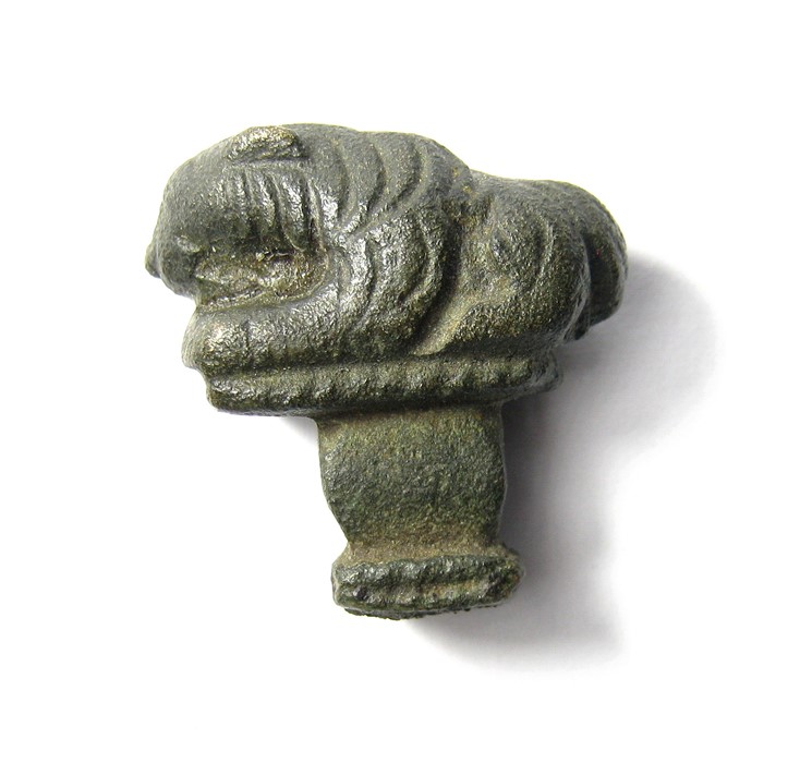 Roman Lion Terminal Copper alloy, 17.35 grams. Length: 22.95 mm; width: 10.70 mm; height: 22.96 - Image 2 of 2