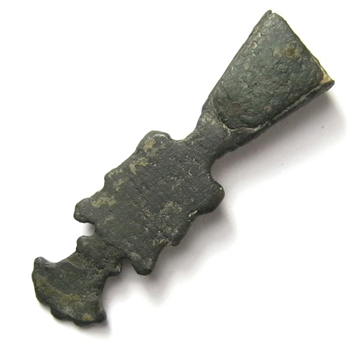 Viking Strap-End. Circa, AD 1050-1100. Copper-alloy, 5.33 grams, 41.25 mm. A zoomorphic strap end in - Image 2 of 3